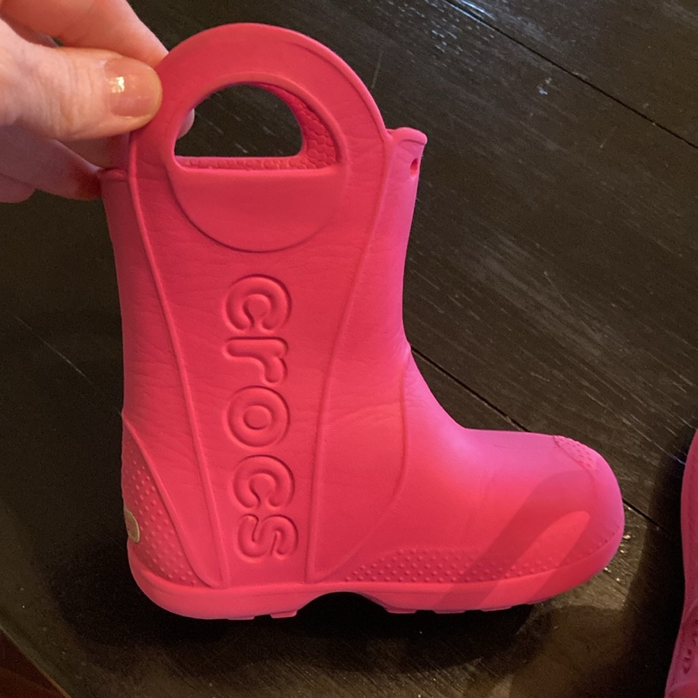 Girls Crocs pink water boots size 7 - Picture 5 of 9